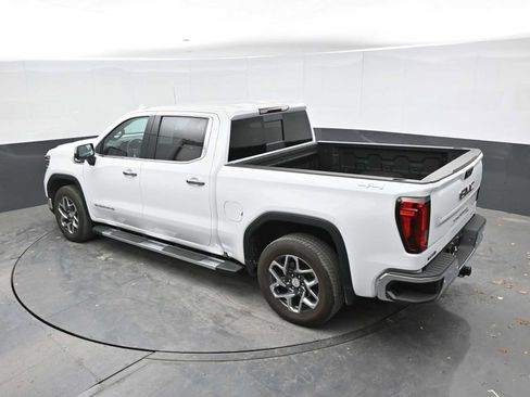 Used 2024 GMC Sierra 1500 SLT w/ SLT Premium Plus Package AWD/4WD image 11