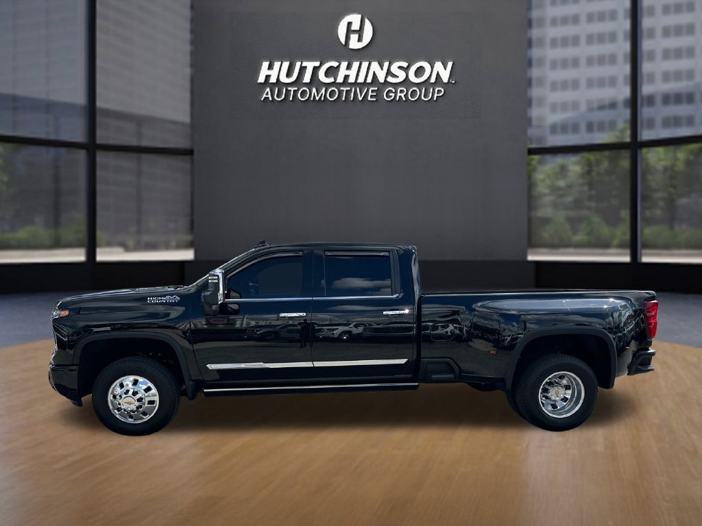 Used 2026 Chevrolet Silverado 3500 High Country w/ High Country Premium Package AWD/4WD image 4