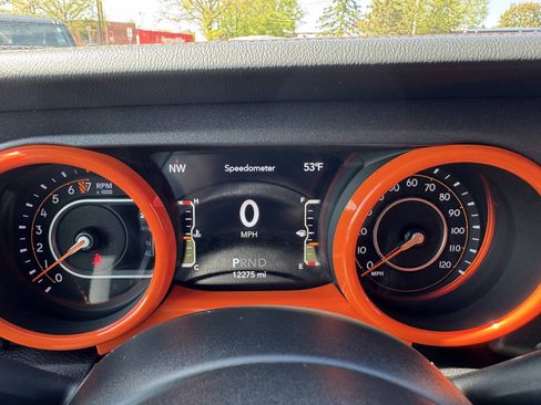 Used 2023 Jeep Gladiator Mojave w/ Cold Weather Group AWD/4WD image 22