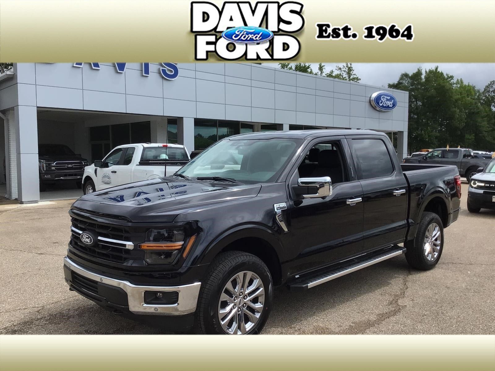 New 2026 Ford F150 XLT w/ Equipment Group 302A MID AWD/4WD image 1