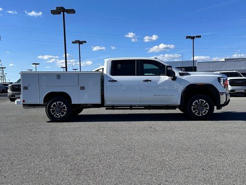 New 2026 GMC Sierra 3500 Pro w/ Convenience Package AWD/4WD image 3