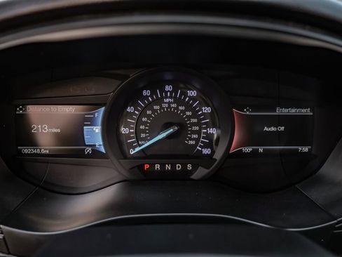 Used 2018 Ford Fusion SE w/ Fusion SE Technology Package image 17