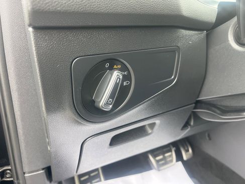 Used 2024 Volkswagen Tiguan SE R-Line image 20