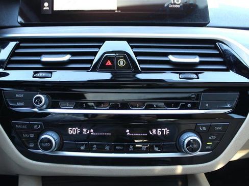 Used 2020 BMW 530i w/ Convenience Package image 22