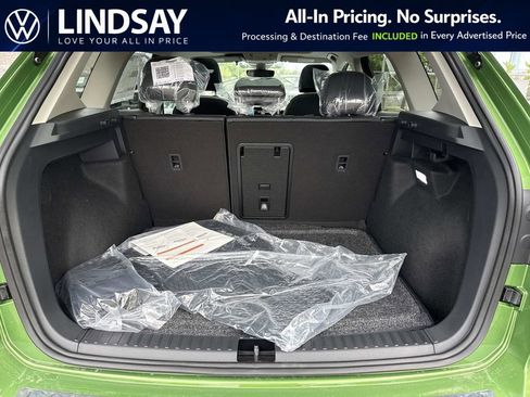 New 2026 Volkswagen Taos SE AWD/4WD image 11