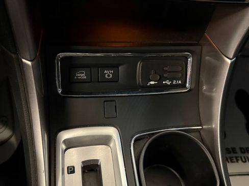 Used 2021 Subaru Ascent Premium w/ Convenience Package image 17