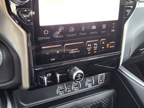 New 2026 RAM 1500 Tungsten w/ Trailer Tow Group AWD/4WD image 18