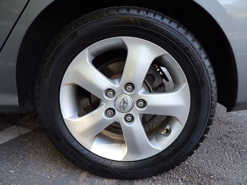 Used 2010 Hyundai Elantra SE FWD image 41