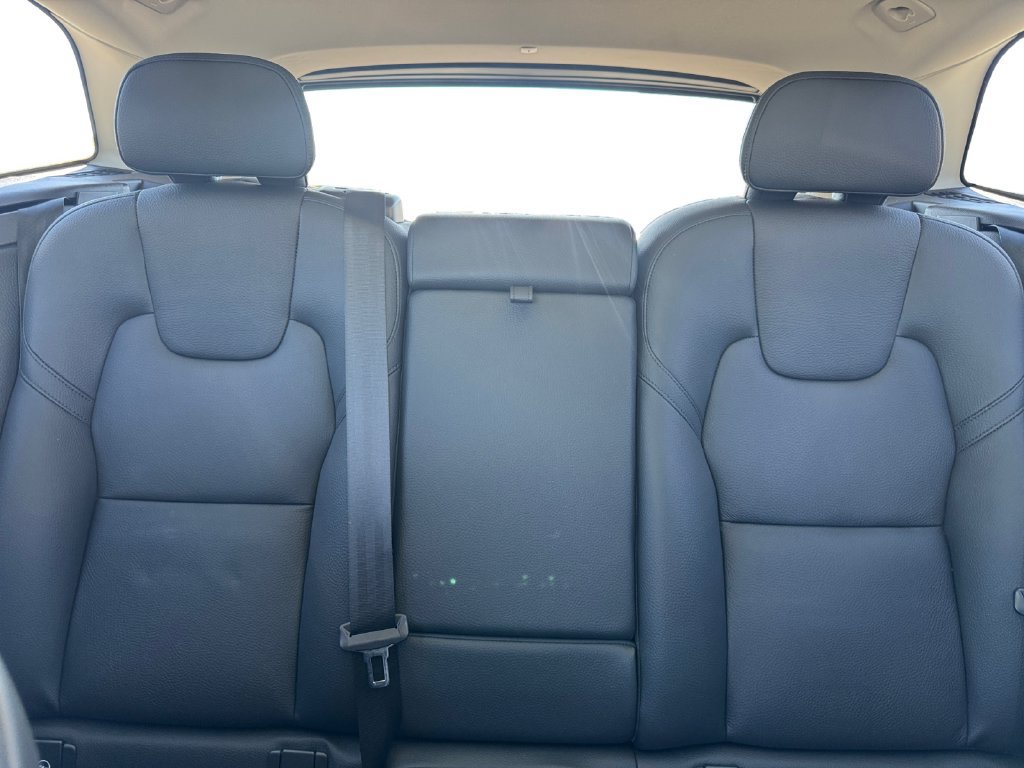 Certified 2024 Volvo XC60 B5 Plus AWD/4WD image 25