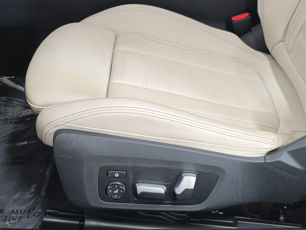 Used 2021 BMW 430i Convertible w/ M Sport Package RWD image 28