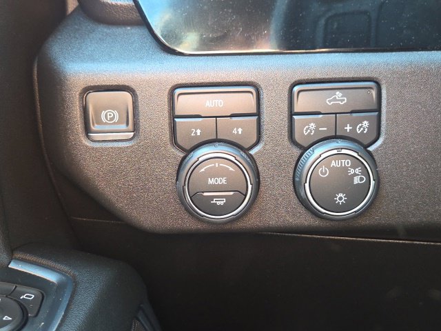 Used 2024 Chevrolet Silverado 1500 LT AWD/4WD image 21