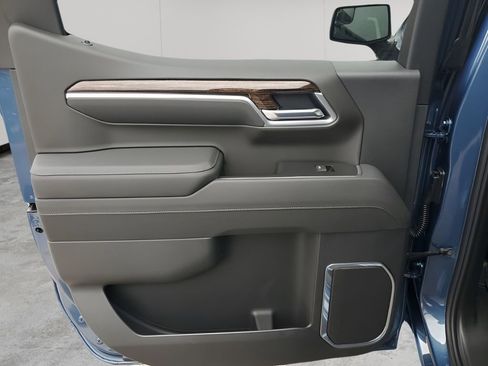 New 2026 GMC Sierra 1500 Elevation image 17