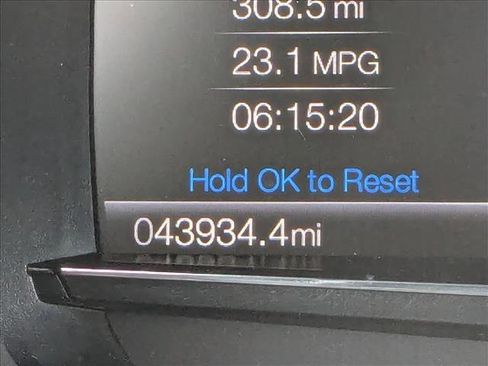 Used 2019 Ford Explorer XLT w/ Equipment Group 202A image 11