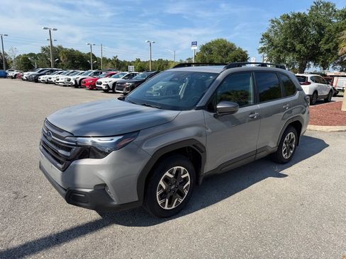 Used 2026 Subaru Forester Premium AWD/4WD image 11