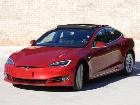 Used 2018 Tesla Model S 100D AWD/4WD image 16
