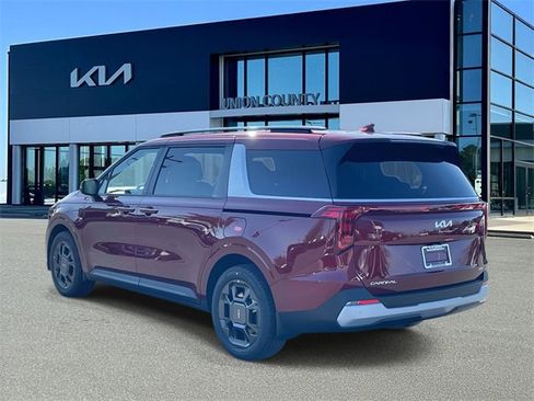 New 2026 Kia Carnival EX image 9