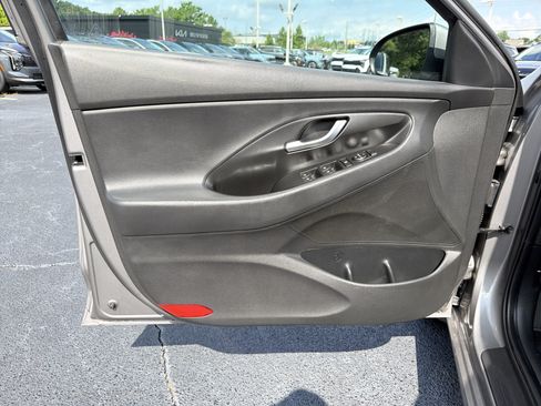 Used 2020 Hyundai Elantra GT w/ Style Package 02 FWD image 11