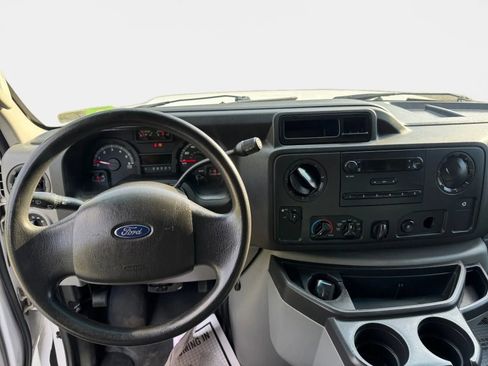 Used 2013 Ford E-250 and Econoline 250 w/ PWR Group RWD image 11