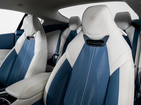 Used 2024 Maserati GranTurismo Folgore image 3