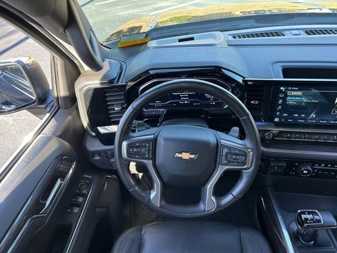 Certified 2022 Chevrolet Silverado 1500 LTZ image 36