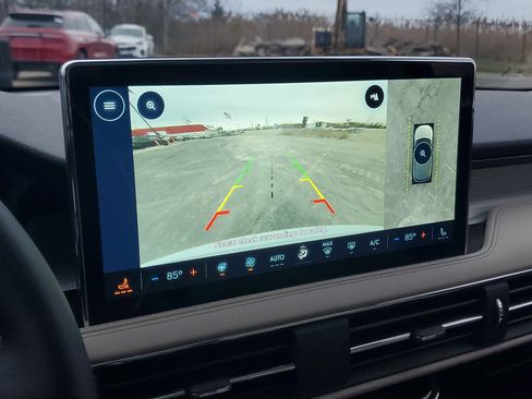 New 2026 Lincoln Corsair Premiere image 21