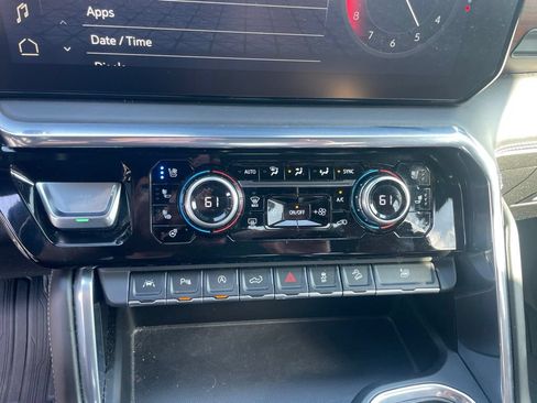 Used 2024 GMC Sierra 1500 Denali Ultimate AWD/4WD image 18