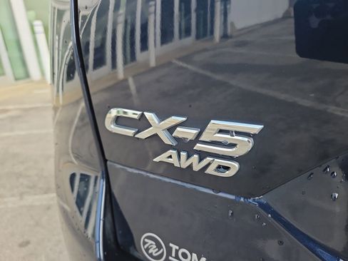 Used 2017 MAZDA CX-5 Touring w/ Preferred Equipment Package AWD/4WD image 10