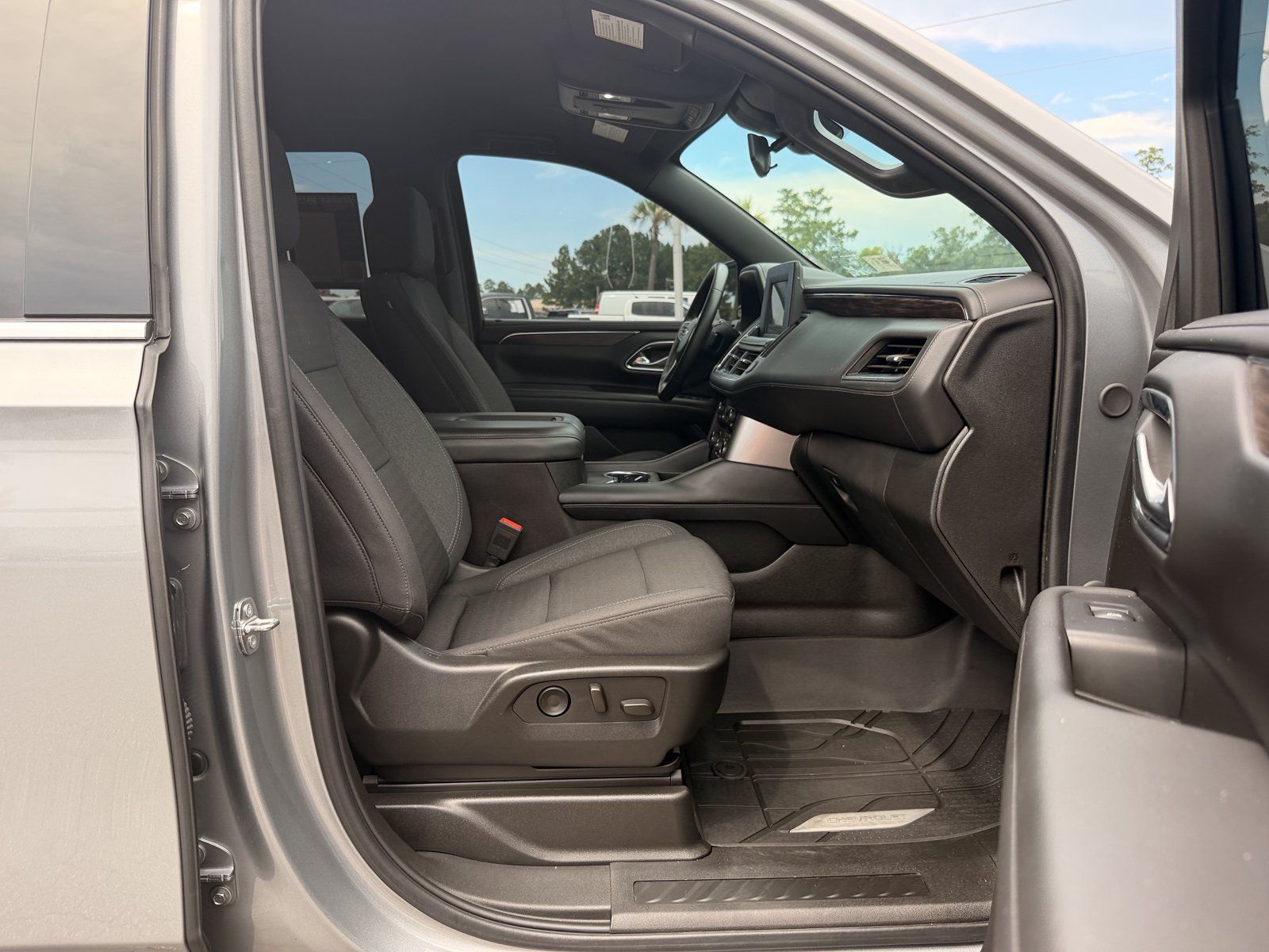 Used 2024 Chevrolet Tahoe LS w/ Driver Alert Package RWD image 33