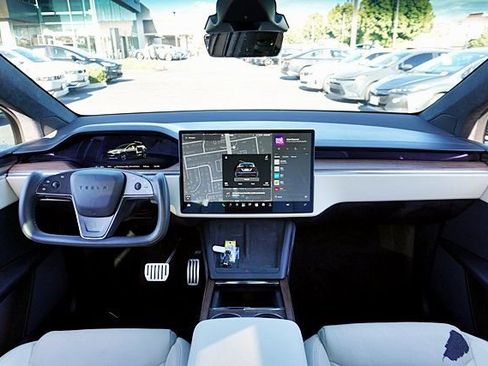 Used 2023 Tesla Model X AWD/4WD image 24