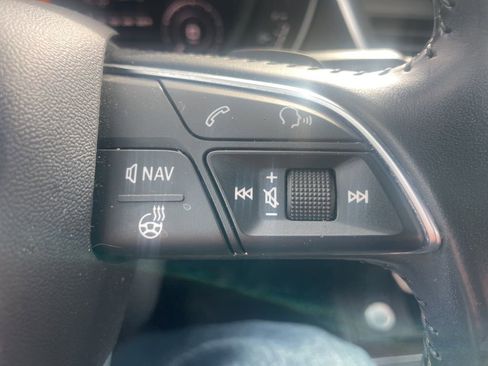 Used 2020 Audi Q5 e Premium Plus w/ Premium Plus Package image 22