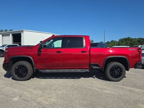 Used 2026 Chevrolet Silverado 2500 LTZ w/ LTZ Plus Package AWD/4WD image 2