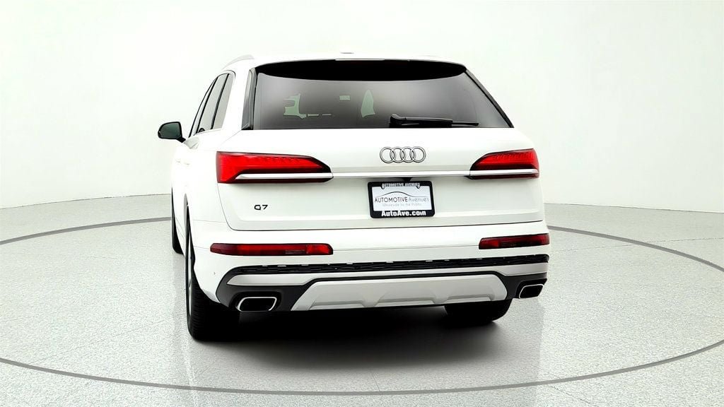 Used 2025 Audi Q7 3.0T Premium Plus AWD/4WD image 6