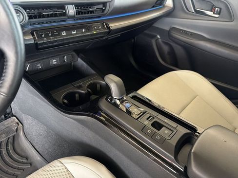 Used 2023 Toyota Prius Limited w/ Limited Premium Package FWD image 21