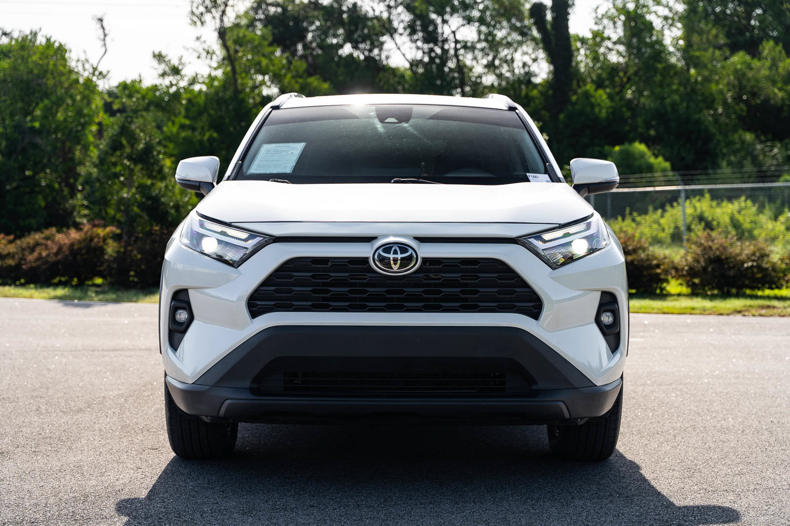 Used 2022 Toyota RAV4 XLE Premium FWD image 2