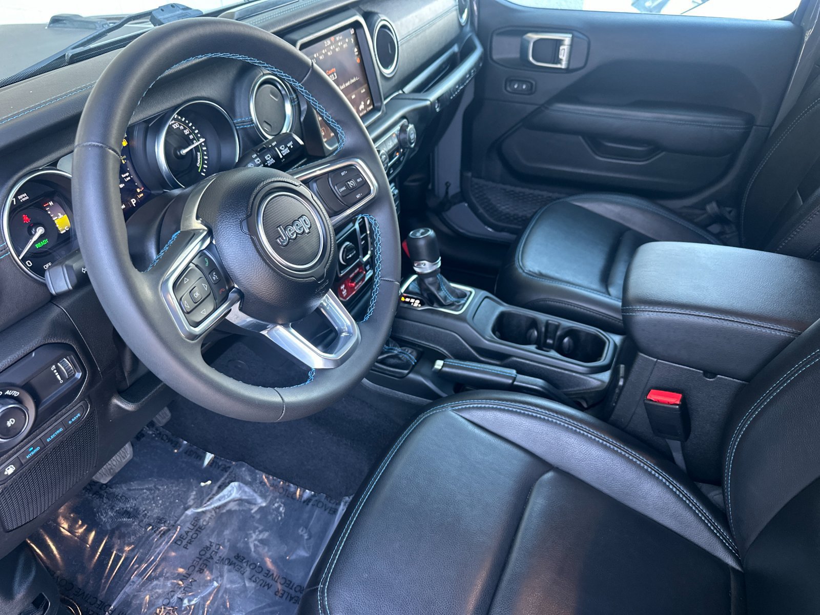 Used 2023 Jeep Wrangler Unlimited Rubicon 4xe AWD/4WD image 10