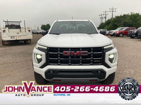 Used 2025 GMC Canyon AT4 w/ Technology Plus Package AWD/4WD image 10