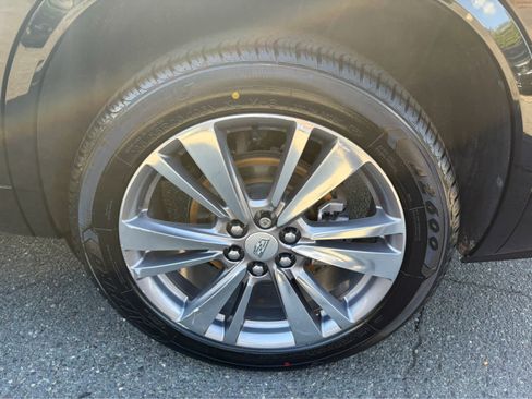 Used 2025 Cadillac XT6 Premium Luxury AWD/4WD image 30