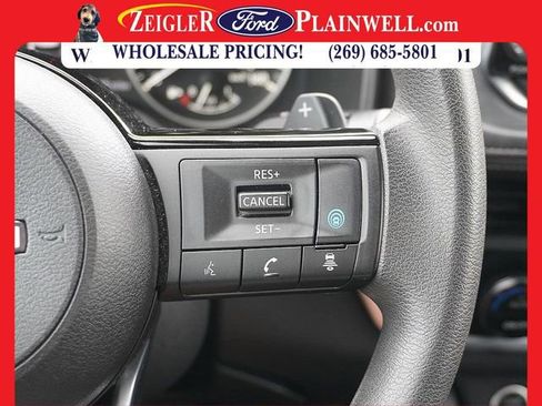 Used 2023 Nissan Rogue SV image 23