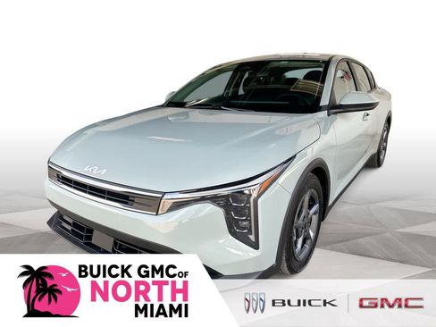 Used 2025 Kia K4 FWD image 1