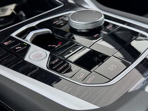 New 2027 BMW X6 xDrive40i AWD/4WD image 17