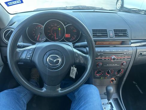 Used 2006 MAZDA MAZDA3 i Touring image 9