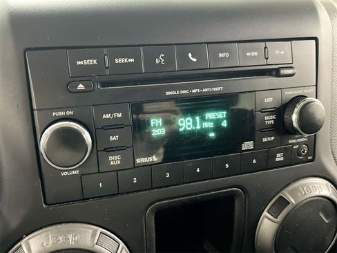 Used 2018 Jeep Wrangler Sport image 14