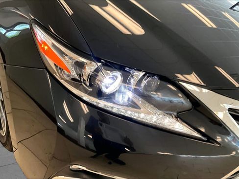 Used 2018 Lexus ES 350 w/ Luxury Package w/Wood Trim FWD image 26