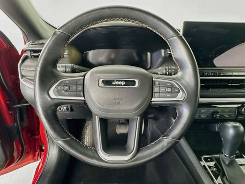 Used 2022 Jeep Compass Limited w/ (RED) Package AWD/4WD image 11
