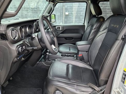 Used 2023 Jeep Wrangler Sahara image 16
