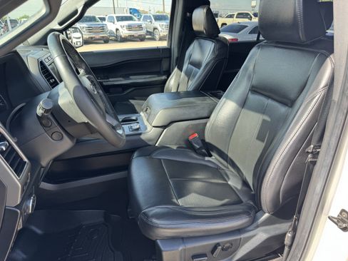 Used 2021 Ford Expedition XLT AWD/4WD image 28