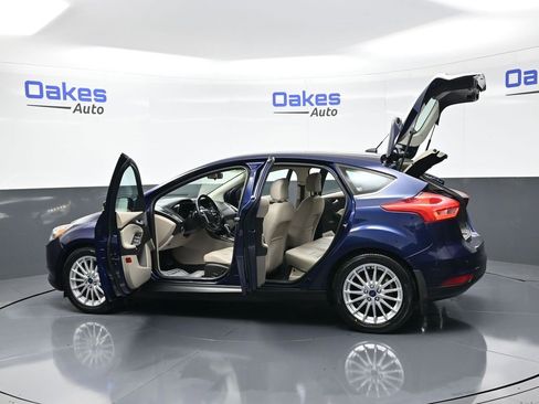 Used 2016 Ford Focus Electric Hatchback w/ Exterior Protection Package image 54