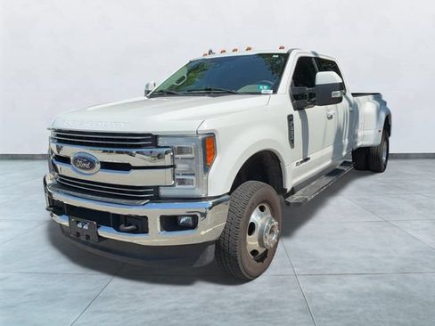 Certified 2019 Ford F350 Lariat w/ Lariat Ultimate Package AWD/4WD image 3