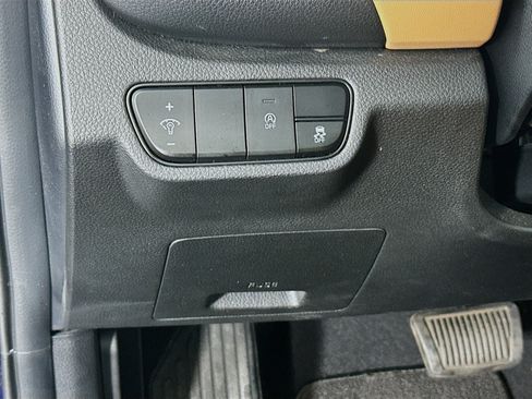 Used 2024 Kia Seltos EX AWD/4WD image 17