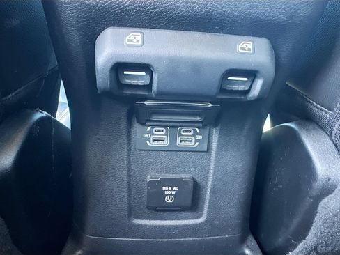 Used 2021 Jeep Wrangler Unlimited Sahara w/ Cold Weather Group AWD/4WD image 29